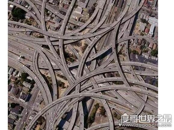 世界上最复杂的立交桥,重庆立交桥连导航都害怕(走错一步必迷路)