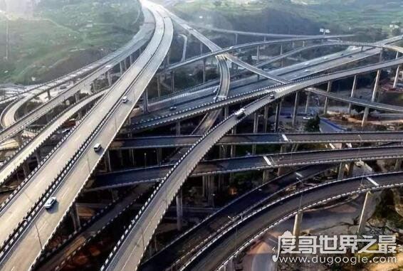 世界上最复杂的立交桥,重庆立交桥连导航都害怕(走错一步必迷路)