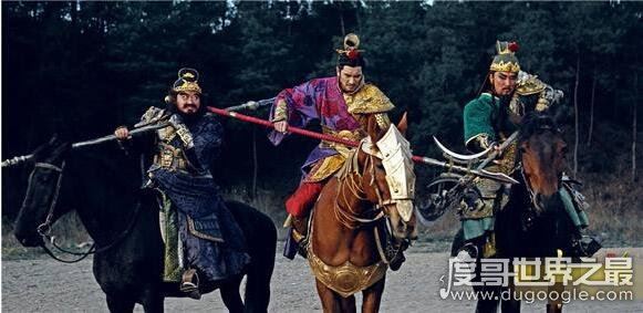 历史上三英战吕布谁赢了，刘关张三兄弟(吕布落荒而逃)