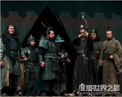 历史上三英战吕布谁赢了，刘关张三兄弟(吕布落荒而逃)