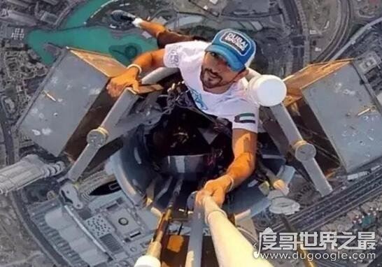 马克图姆王储哈姆丹，高颜值迪拜王子开豪车遛马