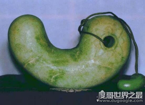 日本三大神器，天丛云剑/八尺琼勾玉/八咫镜(来源于中国)