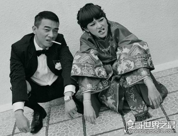 应采儿陈小春结婚照，两人爱意满满陈小春还为她改变了脾气