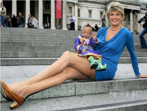 世界第一长腿小姐，俄罗斯美女腿长1.32米获吉尼斯认证