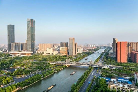 世界上最长的人工河流，京杭大运河长达1797千米（横贯南北）