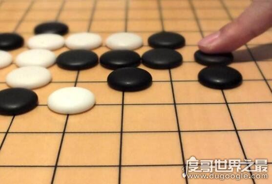 五子棋技巧解释，教你几招怎样从小白到五子棋大神