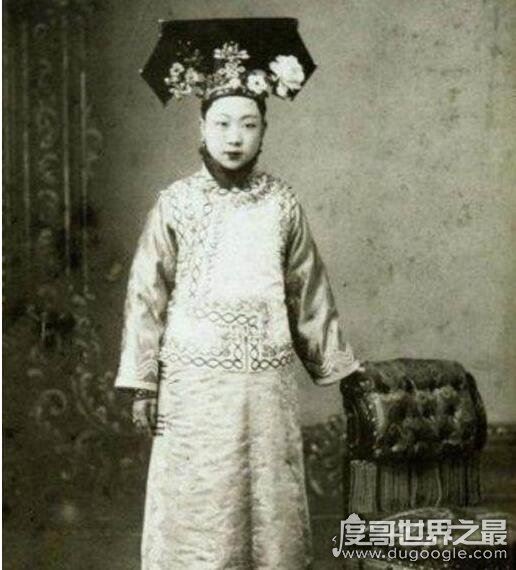 荣寿公主的真实老照片,皮肤黑又显老(看起来十分的丑)