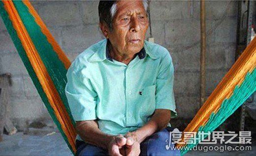 世界上使用人口最多的语言是汉语,15亿(最少的是阿亚帕涅科语)
