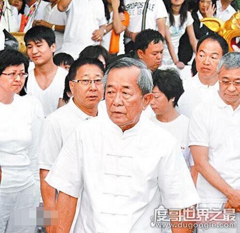 泰国白龙王是谁，我国香港娱乐圈大佬竟都是他的信徒