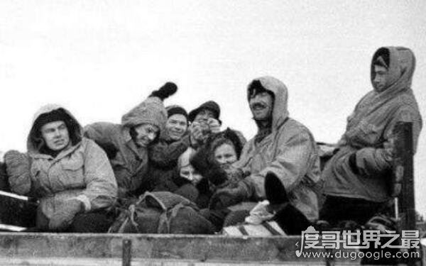 dyatlov事件真相，滑雪登山者离奇死亡（10人9死）