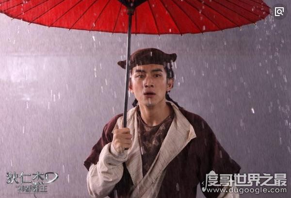 徐克导演的狄仁杰系列电影，沙陀忠从卖萌小清新变腹黑老大叔