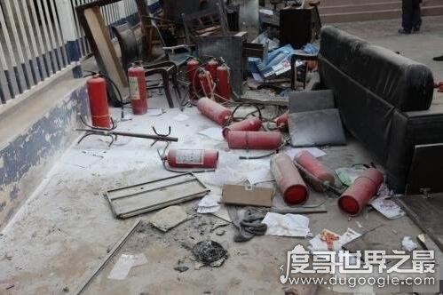 新疆巴楚暴力恐怖事件，家族暴恐团伙造成15人死亡2人受伤