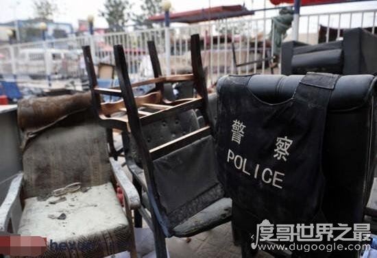 新疆巴楚暴力恐怖事件，家族暴恐团伙造成15人死亡2人受伤