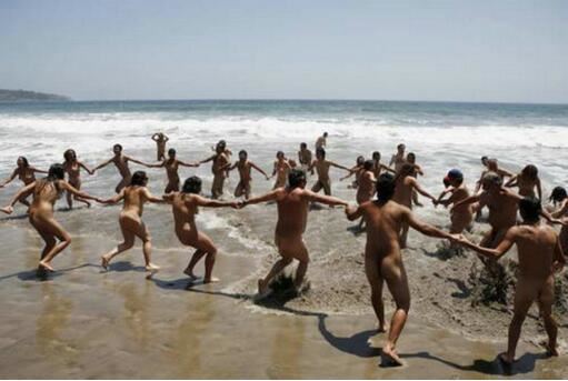 全球十大天体海滩，只有脱光光才让进(香艳照欣赏)