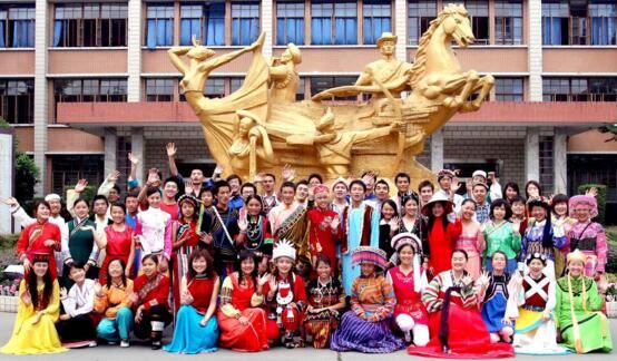 中国56个民族有哪些，中国56个民族名称大全