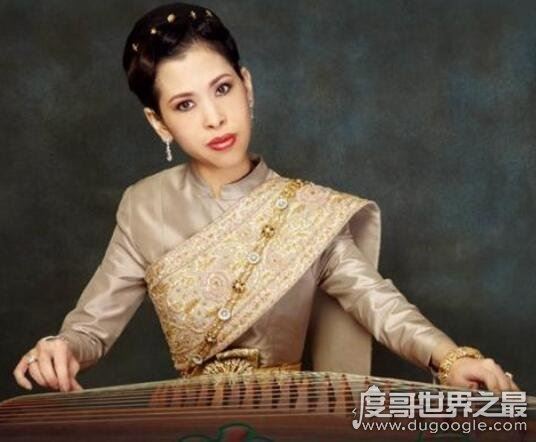 史上最丑公主，泰国朱拉蓬公主(血友病坐轮椅出行)