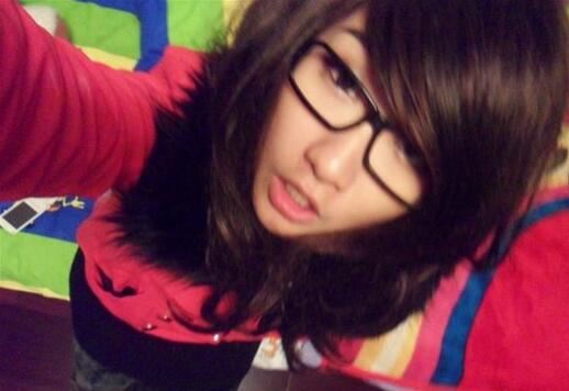 陈珂妮iphone女事件，陪睡五夜只为买iphone4(网传自杀)