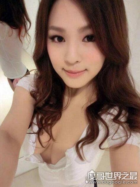 中国台湾第一美胸女神，熊熊卓毓彤(甜美性感写真集)