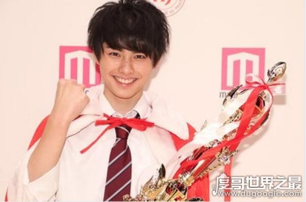 日本最帅男高中生新鲜出炉,直接被网友吐槽“日本最丑男高中生”