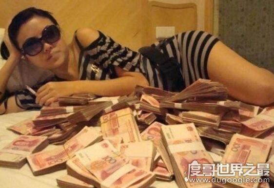 天上人间四大花魁,头牌梁海玲被勒死在家真实原因