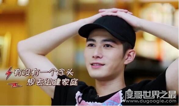 陈学冬大姨是他什么人,他从小父母离婚是大姨带的