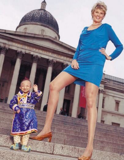 世界十大长腿美女排名，18岁俄罗斯最长腿小姐腿长106厘米