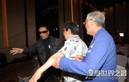 谢贤打曾江破口大骂，谢贤当众掌掴曾江的原因