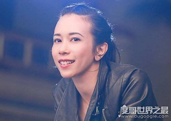 中国10大高颜值混血女星排名，李嘉欣中葡混血最漂亮