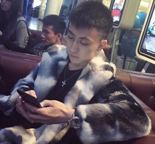 秦奋的爸爸到底是谁，招商银行董事长秦晓红二代