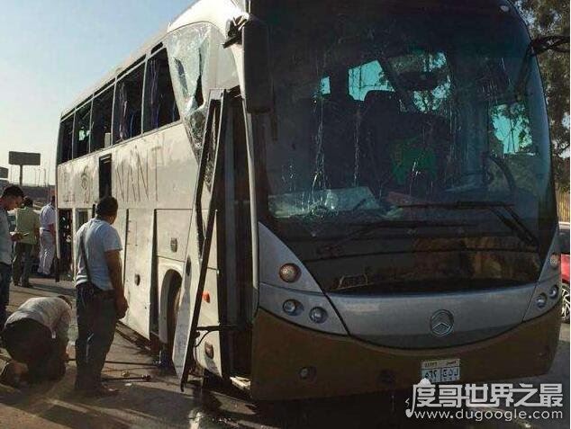 埃及巴士炸弹袭击，17人受伤(尚未有组织宣布对此负责)