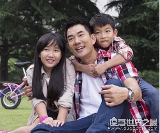 任贤齐老婆tina资料照片,世界珠宝小姐大赛冠军(长相却一言难尽)