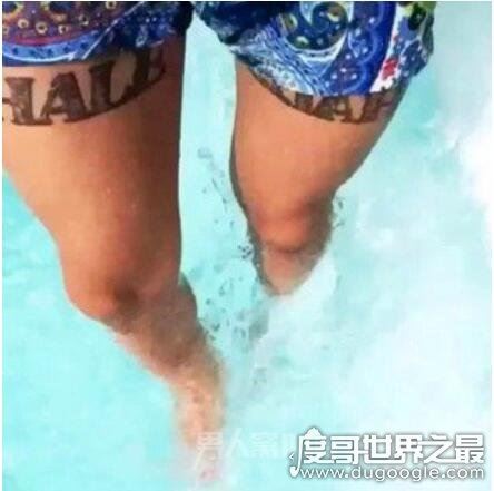 权志龙纹身图片鉴赏，简直就是一个纹身控(从头到脚都是纹身)