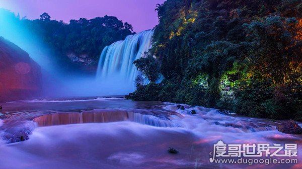 中国最大的瀑布,黄果树瀑布(最高流量达290立方米/秒)