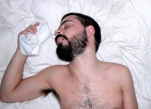 摸男人下面舒服的步骤，学会这5招用手也能让他爽到飞