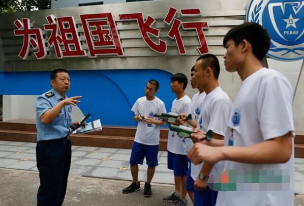 男女飞行员体格检查标准,100项检查一项不过就淘汰