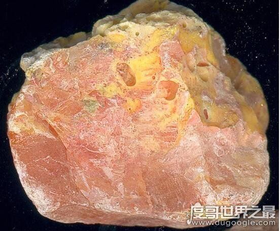 鹤顶红是什么毒药,俗称砒霜(古时候的鹤顶红是不纯的三氧化二砷)