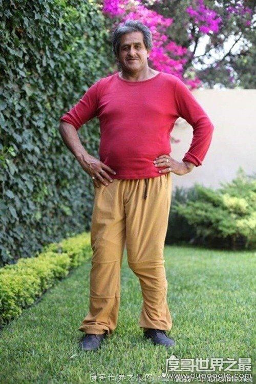 世界最长的阴茎，54岁男子阴茎长48厘米