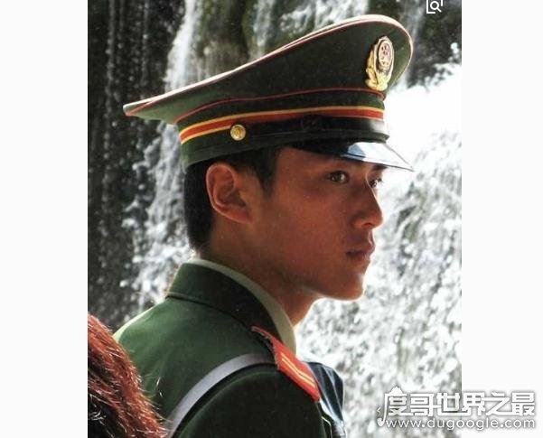 天涯论坛小白杨事件始末,帅气兵哥哥无辜躺枪(被逼退伍)
