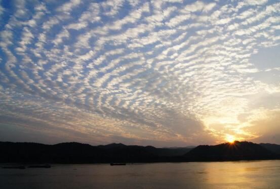 什么是地震云,地震云图片大全(并不能预测地震)