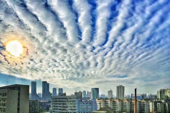 什么是地震云，地震云图片大全(并不能预测地震)