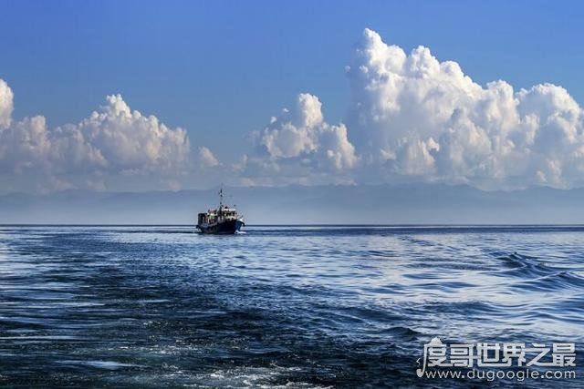 世界上最深的湖泊,贝加尔湖最深可达1637米(储水量大)