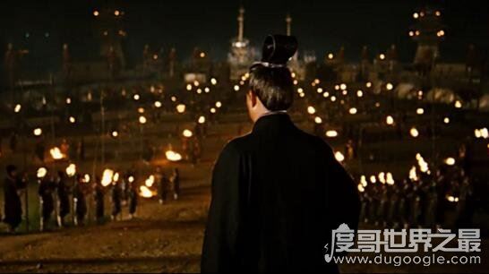 三国赤壁之战的故事简介，孙刘联合抗曹火烧赤壁