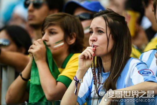 伊朗美女不仅风情万种，连夜生活竟也如此奔放