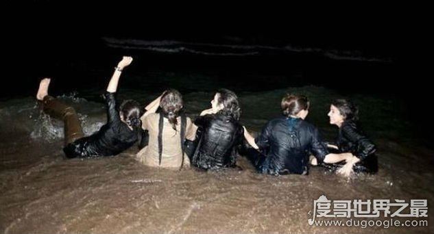 伊朗美女不仅风情万种，连夜生活竟也如此奔放