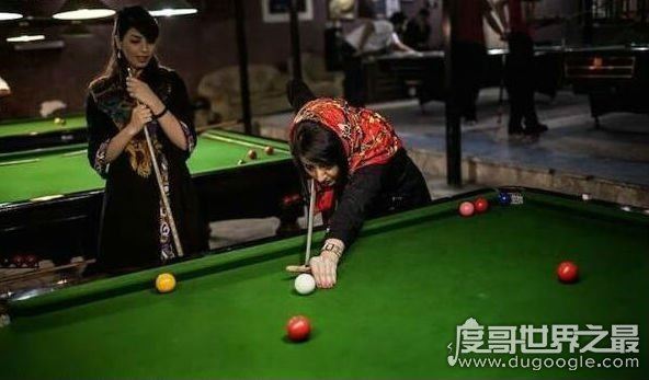 伊朗美女不仅风情万种，连夜生活竟也如此奔放