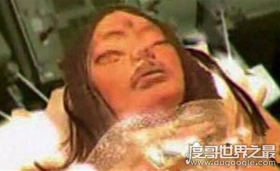 网传的月球三眼女尸是真的吗,假的太离谱(原版登月视频)