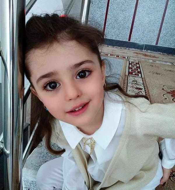 全球最美的小女孩儿，穆罕玛蒂8岁被封世界最美女孩儿(神似迪丽热巴)