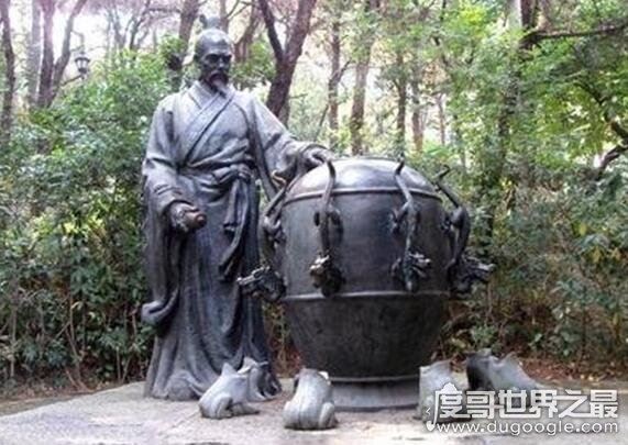 地动仪是谁发明的，张衡于公元132年发明(比意大利早两千年)