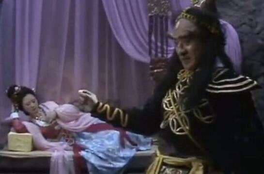 西游记黄袍怪与百花羞，天界神仙为爱下凡做妖怪