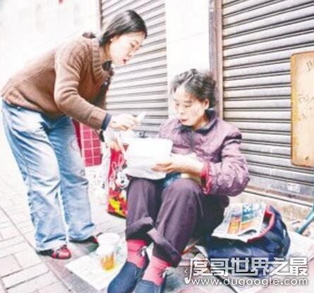 刘德华杨丽娟事件回顾，父亲卖肾支持女儿追星(最后跳海自杀身亡)